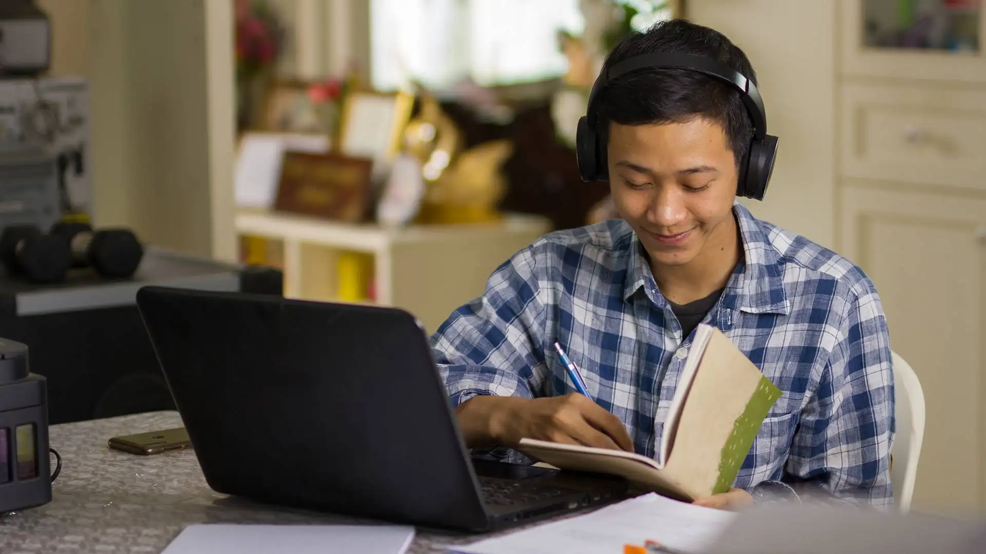 یادگیری زبان خودآموز